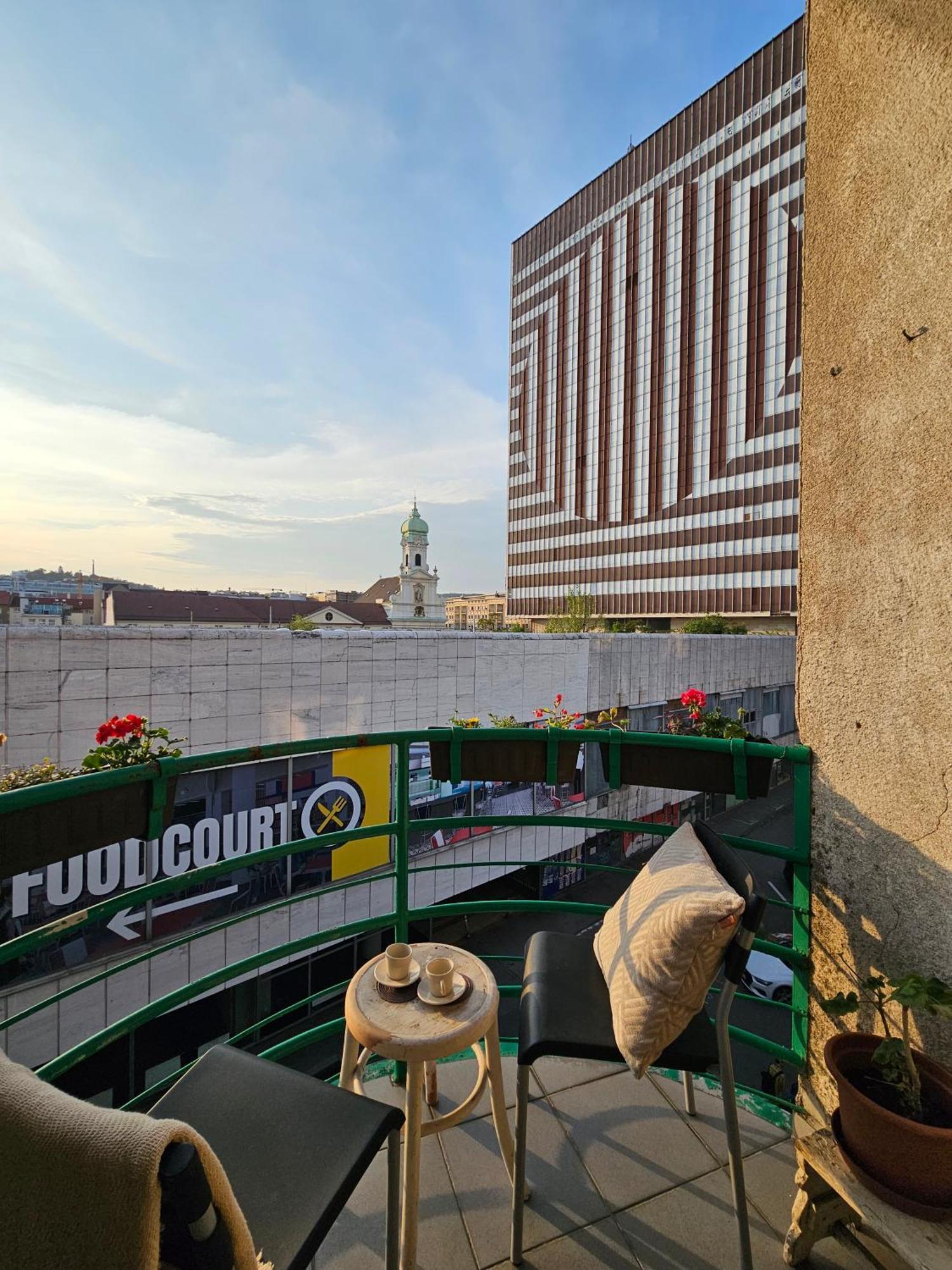 Stone Square Apartment Bratislava Exterior foto